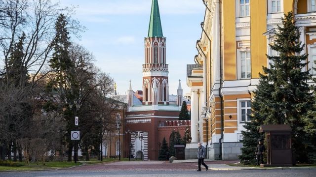 موسكو: على دافعي الضرائب الأمريكيين معرفة أين تصرف أموالهم