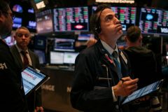 انخفاض البورصات الأمريكية وتصريحات &laquo;متشائمة&raquo; لصندوق النقد والبنك الدوليَّين