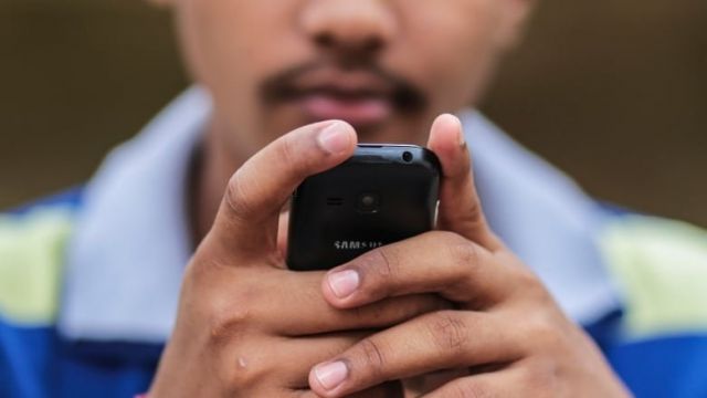 دون تأكيد أو نفي.. هل تفعلها الاتصالات والحكومة؟