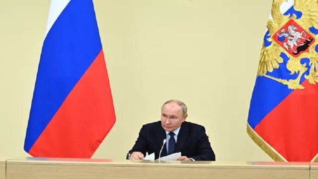 بوتين في اجتماع أمني موسع بشأن التوغل الأوكراني في كورسك