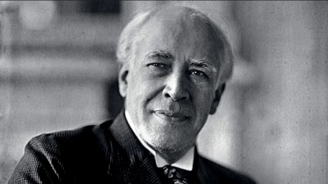 ستانسلافسكي والتنقيب في التاريخ كنَصّ