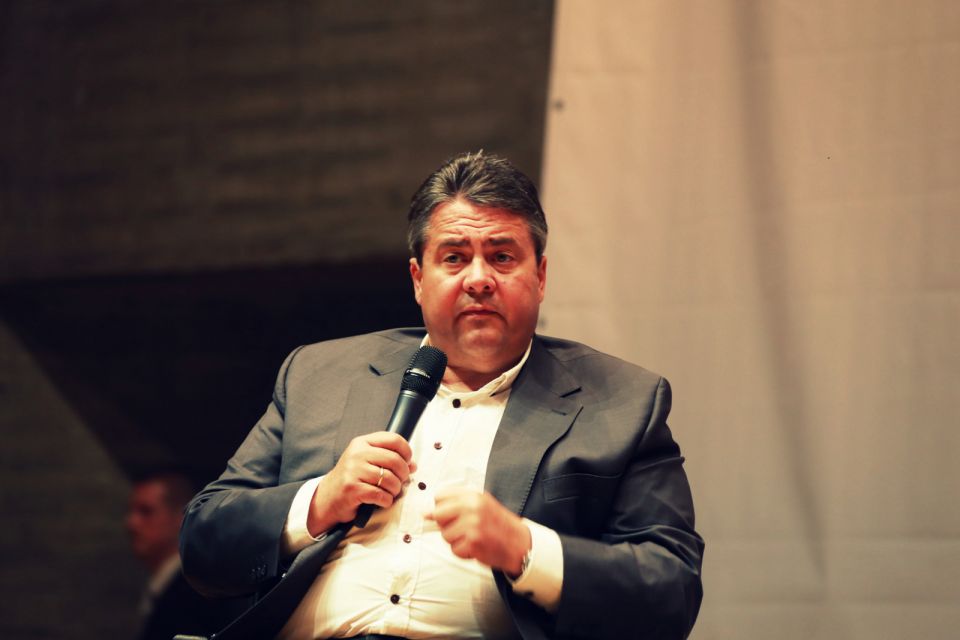 وصف غابرييل سياسة الرئيس الأمريكي دونالد ترامب بـ«الخطر الكبير»