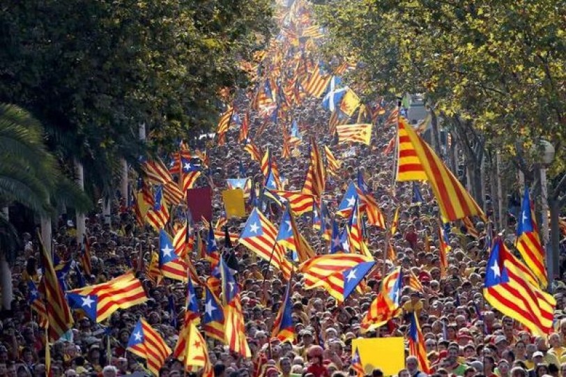 برشلونة تشهد تنظيم احتجاجات داعمة للاستفتاء بشأن الاستقلال
