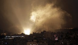 غارتان على خانيونس ولا إصابات