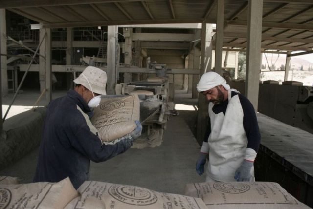 بعض من قضايا العمال..