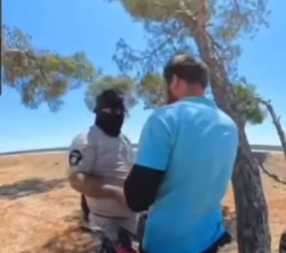 سوريا: سائح أجنبي يسلبه قطاع طرق &laquo;بصفة أمنية&raquo;