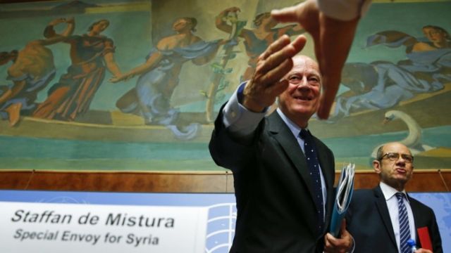 ممثلو جبهة التغيير والتحرير يستلمون دعوات دي ميستورا لـ&laquo;جنيف3&raquo;