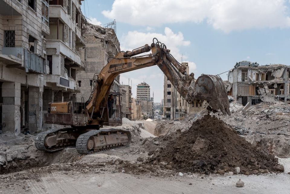 بصراحة:    قوانين عمل مختلفة.. ولكن نتائجها واحدة على العمال!