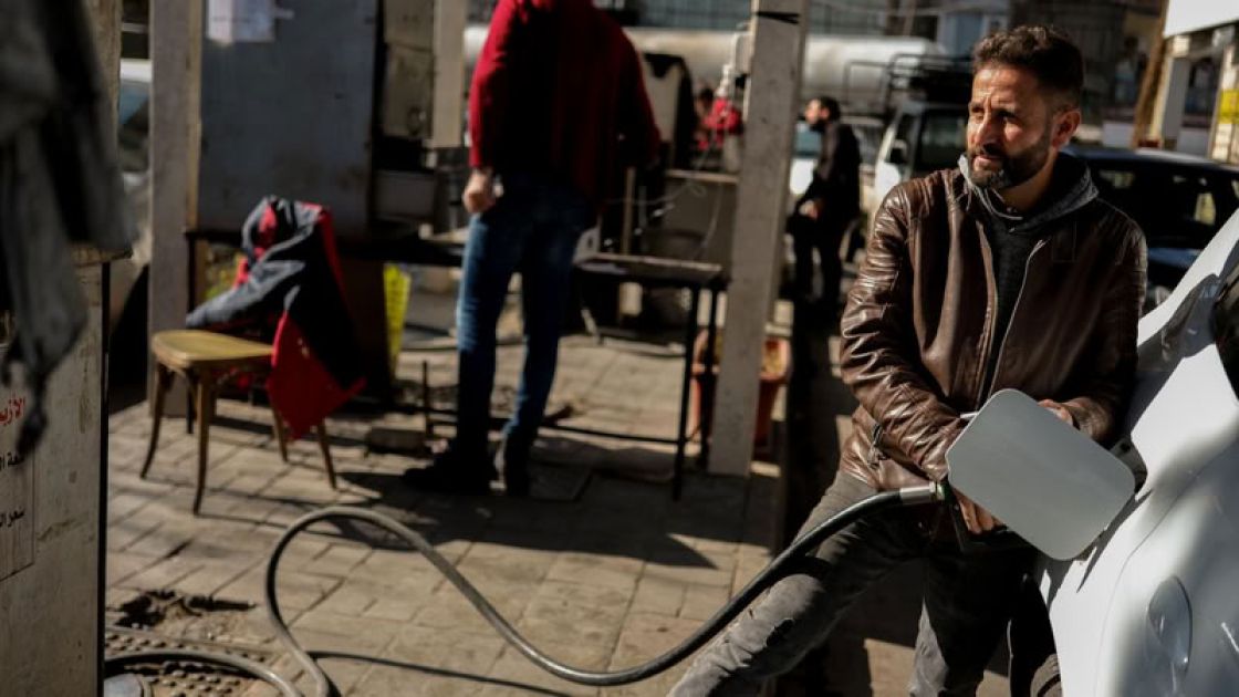 خلال أسبوع واحد... ارتفاع جديد للمحروقات يسرّع سحق القدرة الشرائية