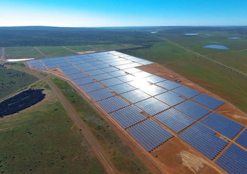 بناء أكبر محطة للطاقة الشمسية في قارة إفريقيا