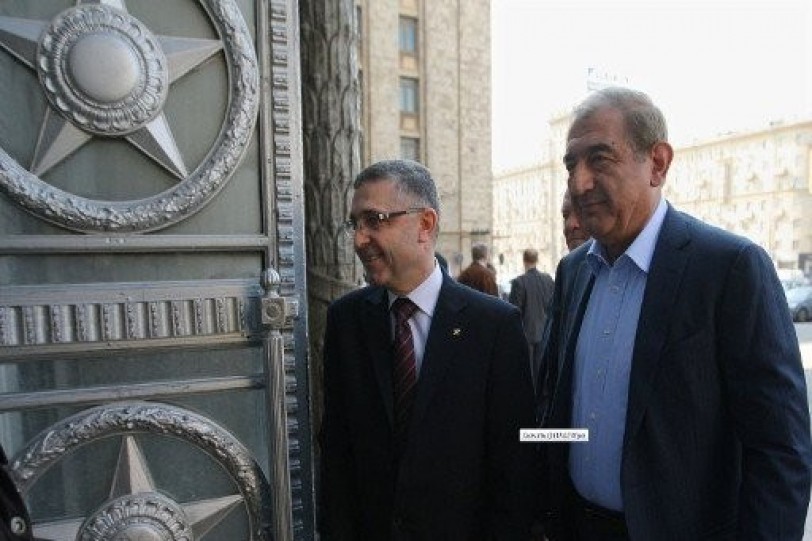 بوغدانوف يبحث آفاق تسوية الأزمة السورية مع قدري جميل وعلي حيدر