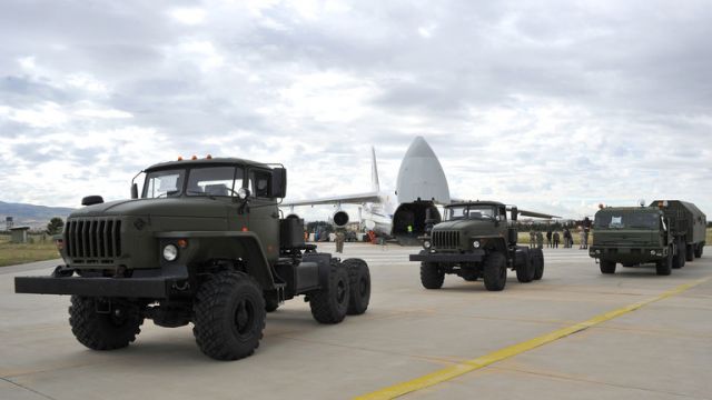 أنقرة: الانتهاء من نصب &laquo;إس-400&raquo; في تركيا بحلول نيسان 2020