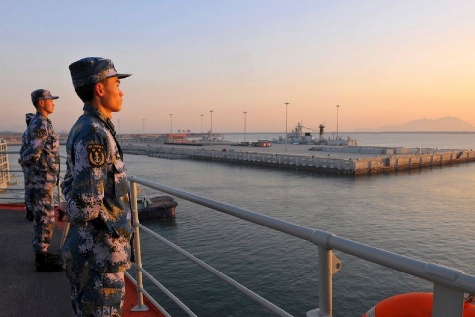 المحللون الأمريكيون يناقشون خطط الحرب على الصين