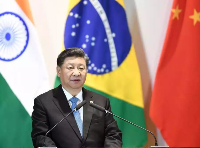 شي يحث بنك التنمية الجديد على تقديم إسهامات أكبر