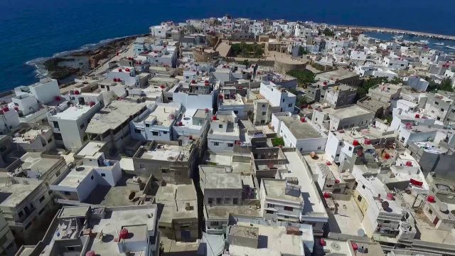 هل ستبقى جزيرة أرواد للأرواديين؟