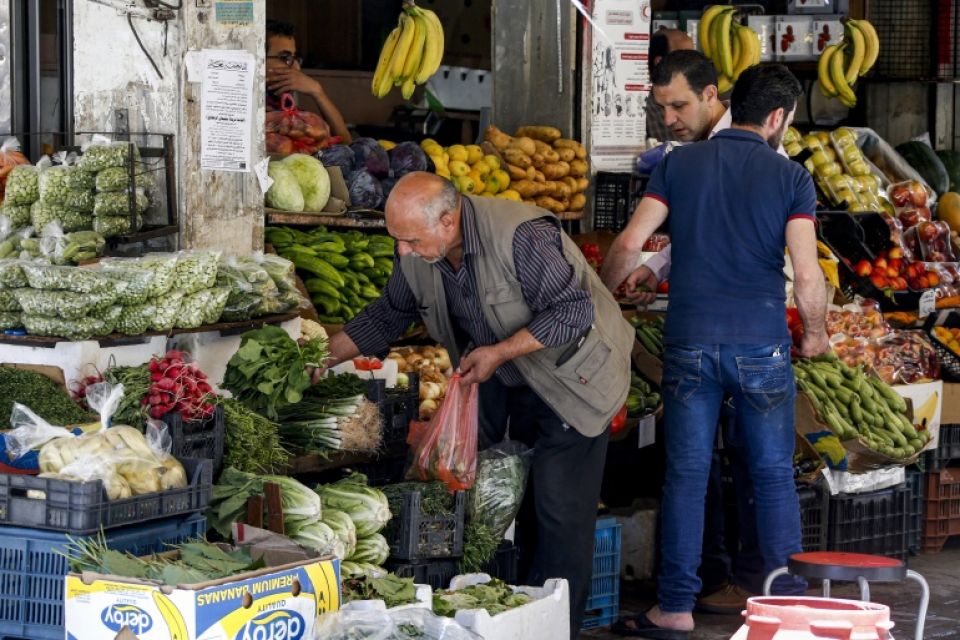 خبر عام وتعليق هام  «قال رئيس اتحاد غرف الزراعة: مادام دخل المواطن منخفضاً ستبقى أسعار الخضار والفواكه مرتفعة»