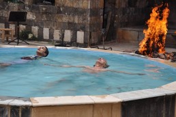 &laquo;الرابعة بتوقيت الفردوس&raquo;... ألبوم العائلة السورية المنكوبة