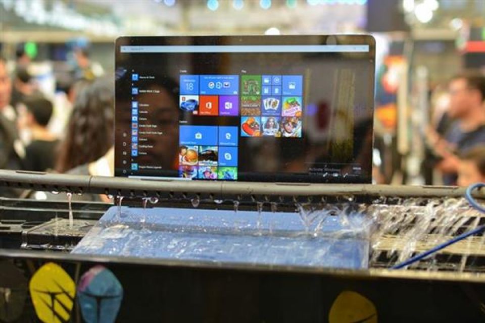 الكشف عن حاسوب شخصي يعمل تحت الماء!