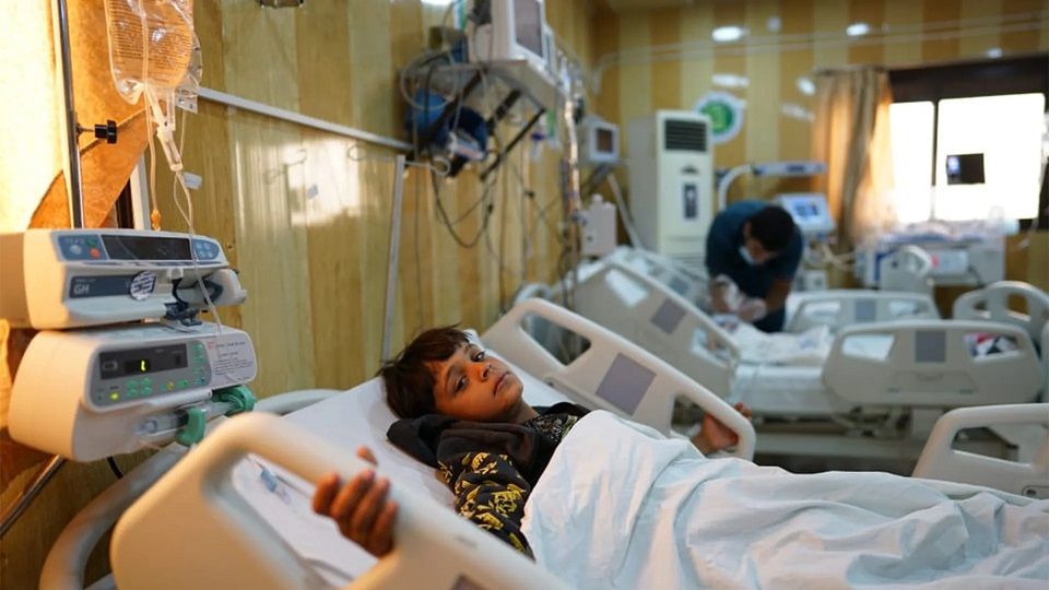 النهج التفريطي الرسمي يطال القطاع الصحي العام هذه المرة!