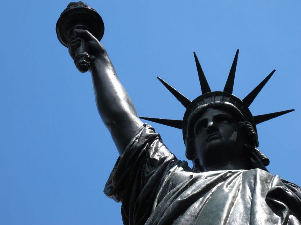 من وثائق المالتوسية الجديدة... تقليص السكان لتأبيد استعبادهم