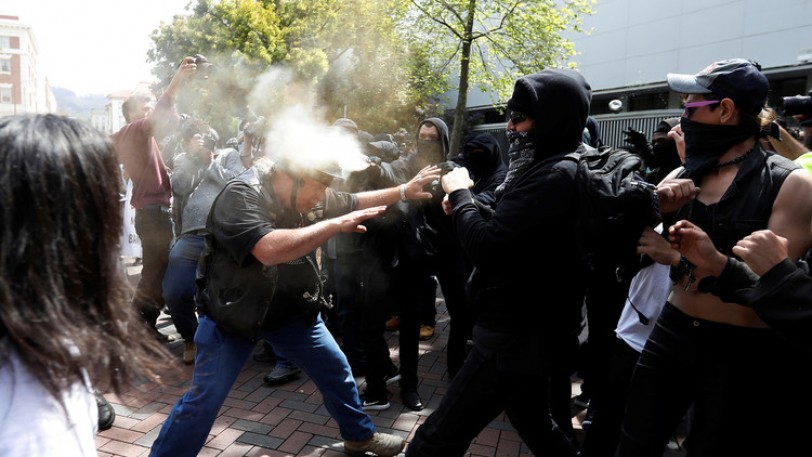 جرحى في اشتباكات بين مناصرين ومعارضين لترامب