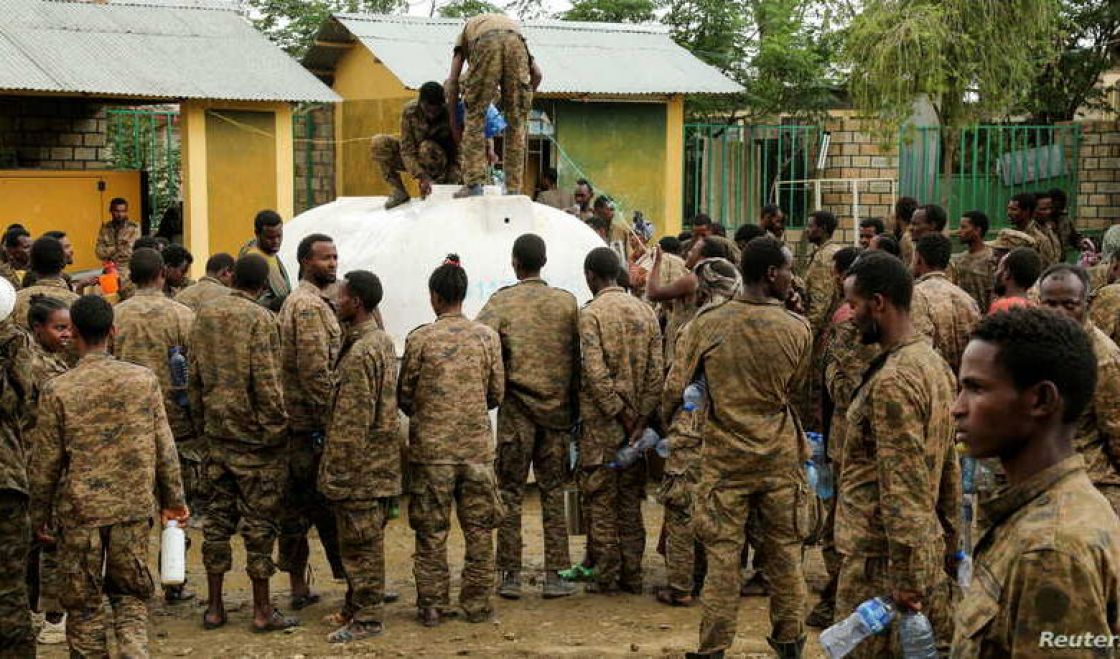مقاتلو تيغراي وأورومو يسيطرون على مدينة قرب أديس أبابا