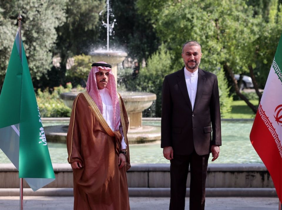 زيارة وزير الخارجية الإيراني إلى الرياض تعزيزاً لاتفاق بكين