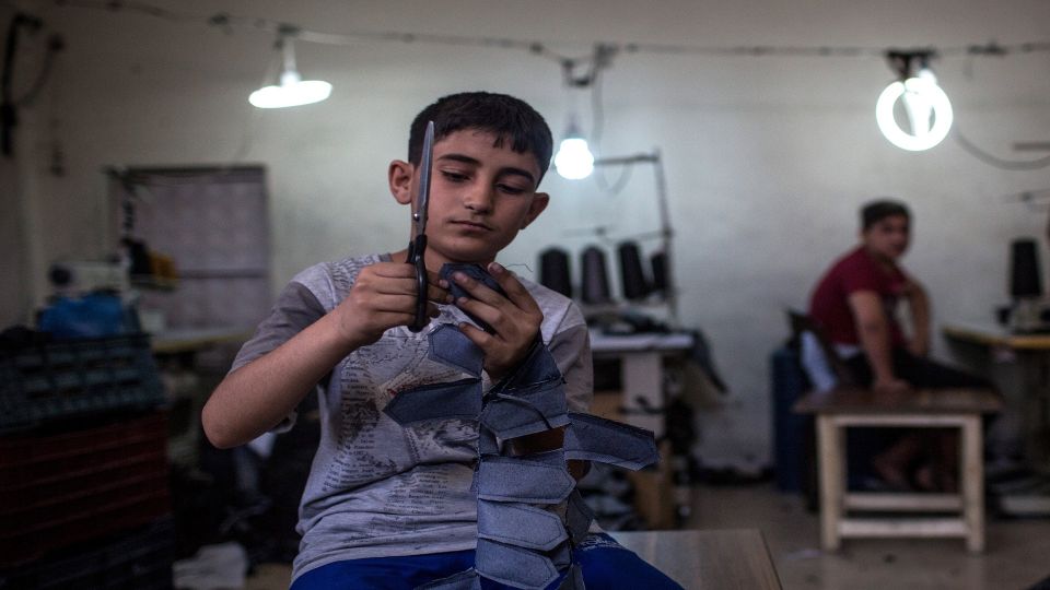 فوق كل جائع.. ثمة من يتربح من الجوع!