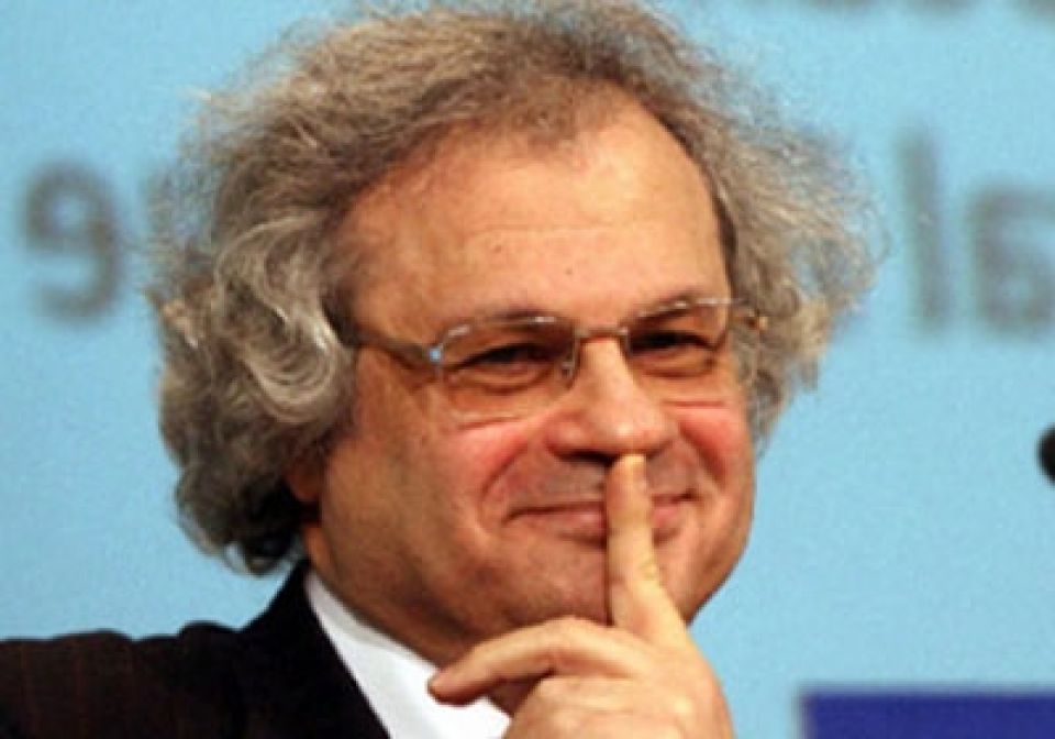 فوز أمين معلوف بجائزة العويس للإنـجاز الثقافي والعلمي