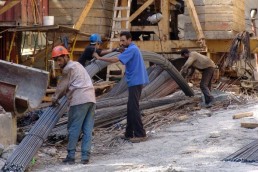 العمالة المُهجرة بعهدة من؟