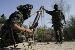 فصائل المقاومة الفلسطينية ترد على القصف المتواصل للاحتلال