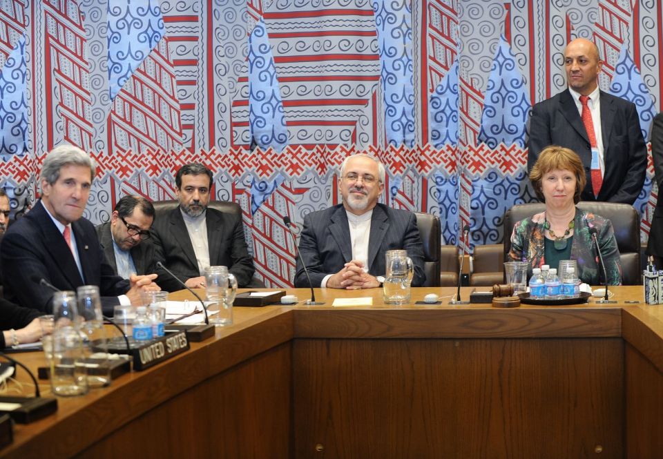 إيران تحد مناورة الغرب نووياً