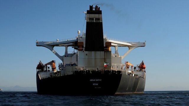 إيران: التهديدات الأمريكية انتهاك لاتفاقيات الملاحة البحرية