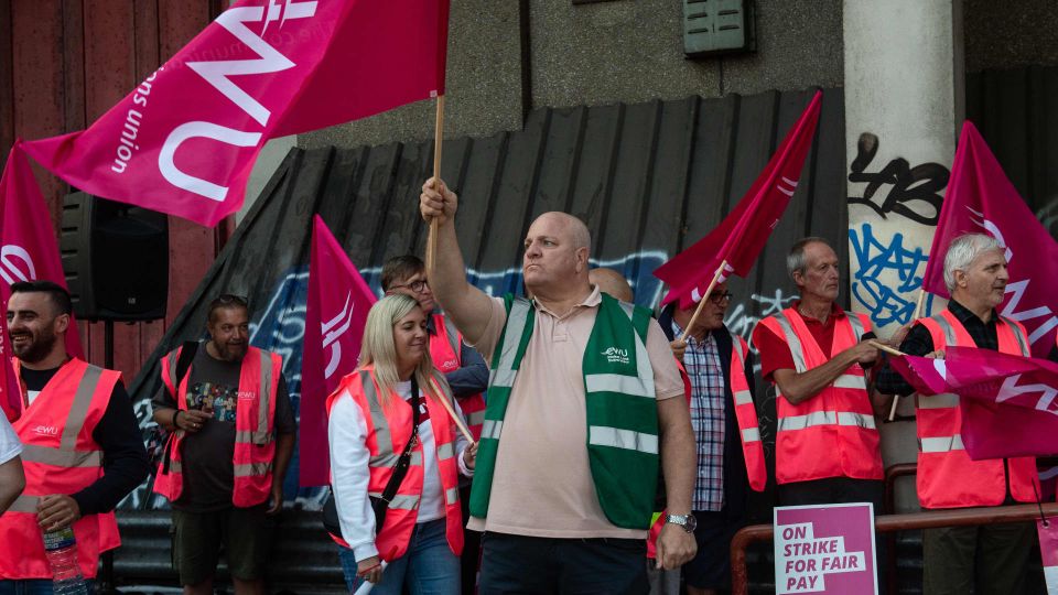 بريطانيا: إضراب أكثر من 115 ألف من عمال البريد (الأكبر منذ 2009)