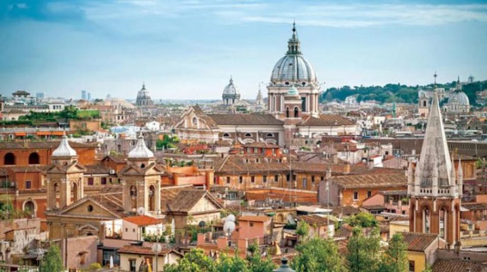 ايطاليا لا تتراجع أمام الاتحاد الأوروبي حول العجز في ميزانيتها