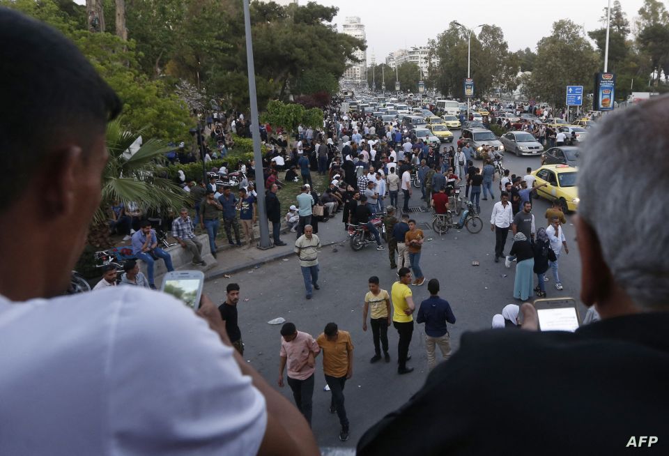 الحل من وجهة نظر الفضاء السياسي القديم والجديد