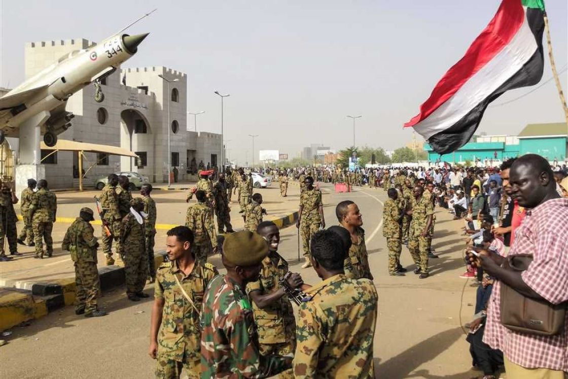 أنباء عن انقلاب عسكري في السودان
