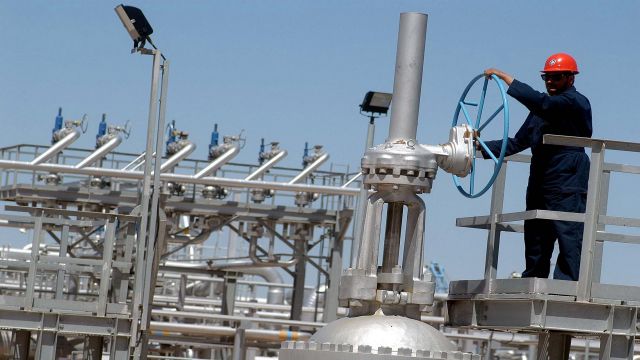 السعودية و5 دول عربية تخفّض إنتاجها النفطي من أيار لنهاية 2023