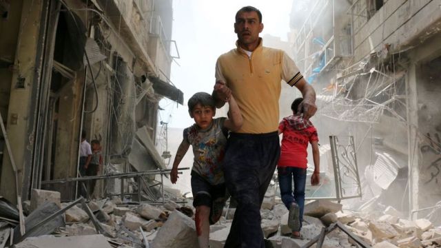 حلب تصر على البقاء  وتسرّع الحل السياسي