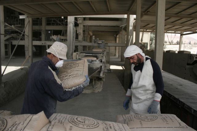 كيف يحدد القانون رقم 17 الحد الأدنى من الأجر؟