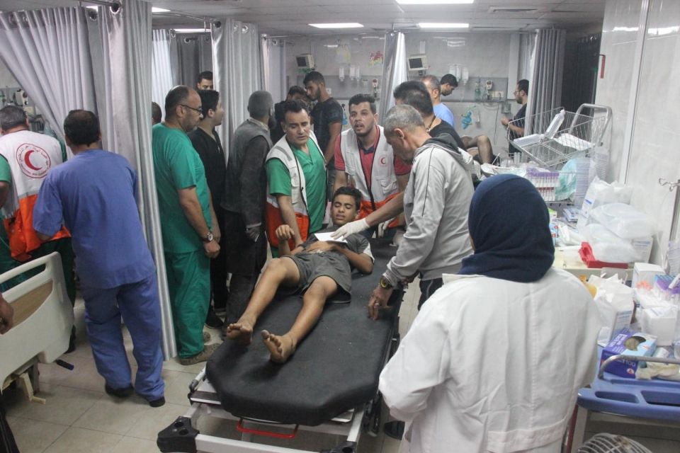 جرائم صهيونية بمشافي غزة: تعذيب الطواقم الطبية والمرضى ثم إطلاق النار عليهم