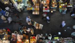 سورية: مواصلة تجميد الأجور الشهرية ومنحة 100 ألف لمرة واحدة فقط