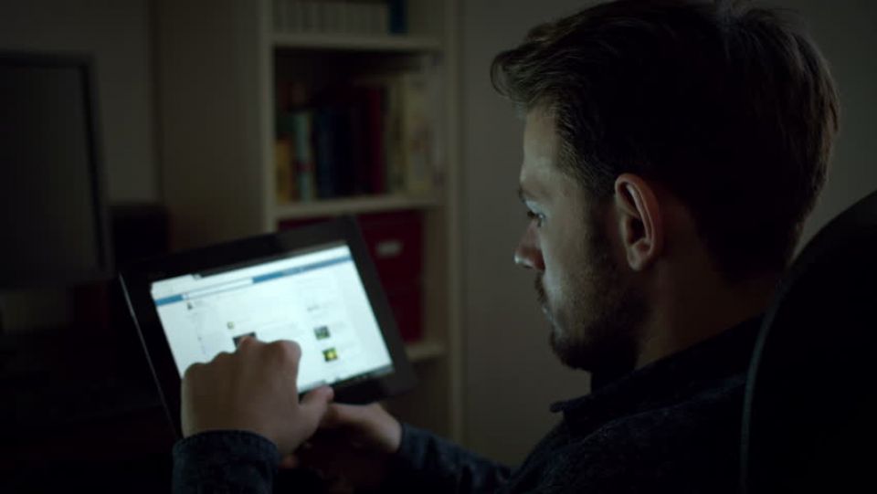 فيسبوك والثورة والشارع