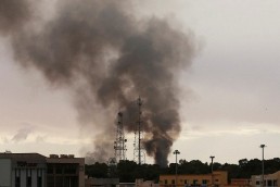 تواصل القتال في منطقة الهلال النفطي بليبيا