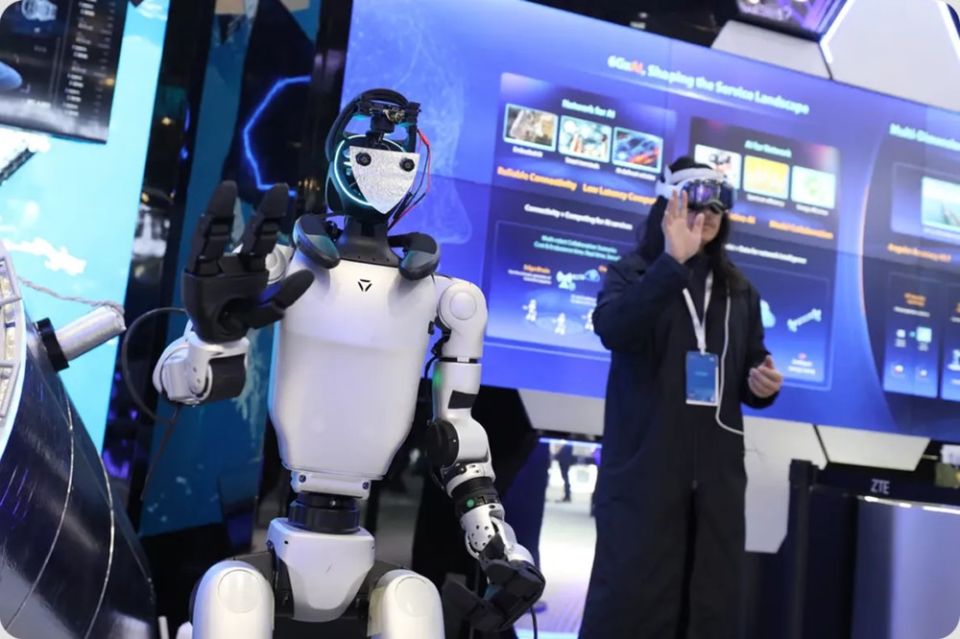 أزمة الرأسمالية وتهاوي أسطورة التوظيف التقني: كيف غير الذكاء الاصطناعي معادلة سوق العمل؟