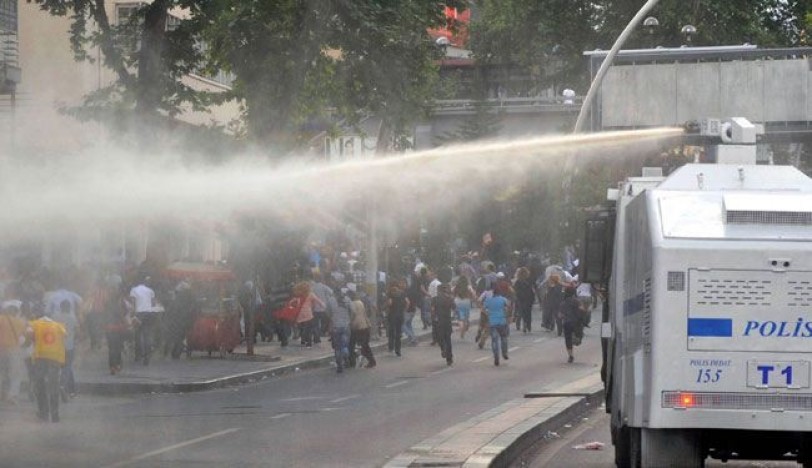 الشرطة التركية تقتل متظاهراً في احتجاجات شعبية بمدينة لجه