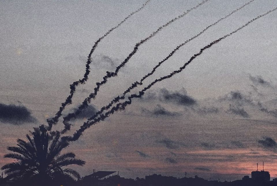وزير حرب الاحتلال: 400 صاروخ أُطلقت من غزة منذ عصر اليوم