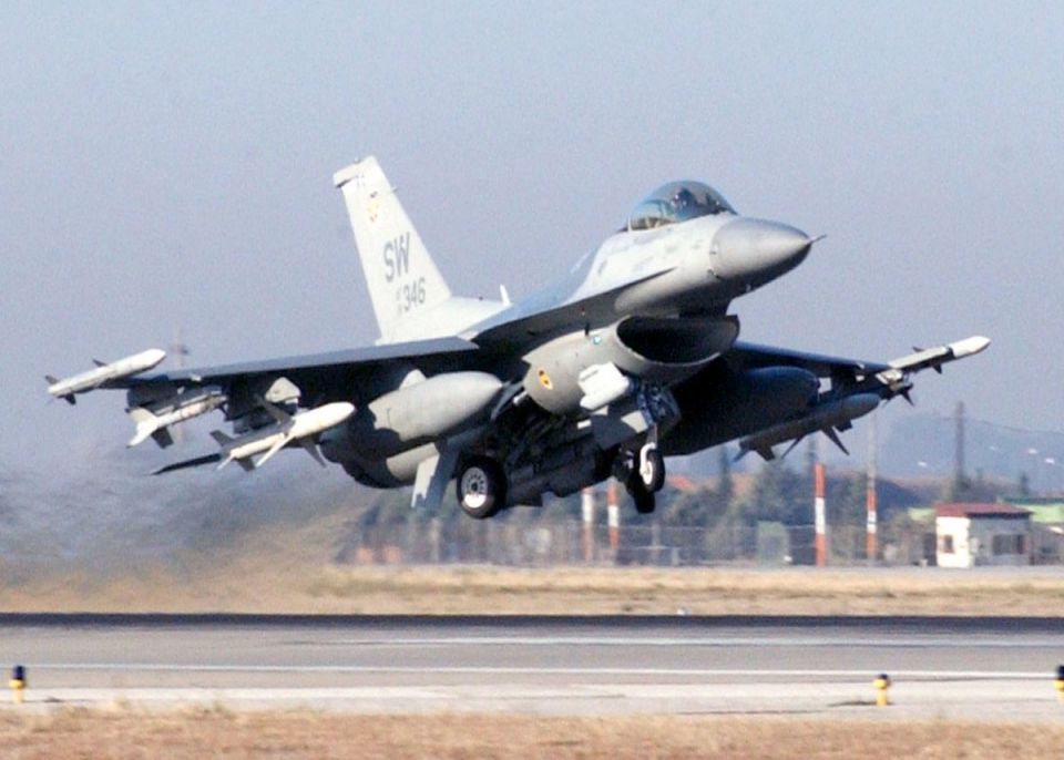 الكونغرس الأمريكي يرفع قيود بيع مقاتلات F-16  لتركيا