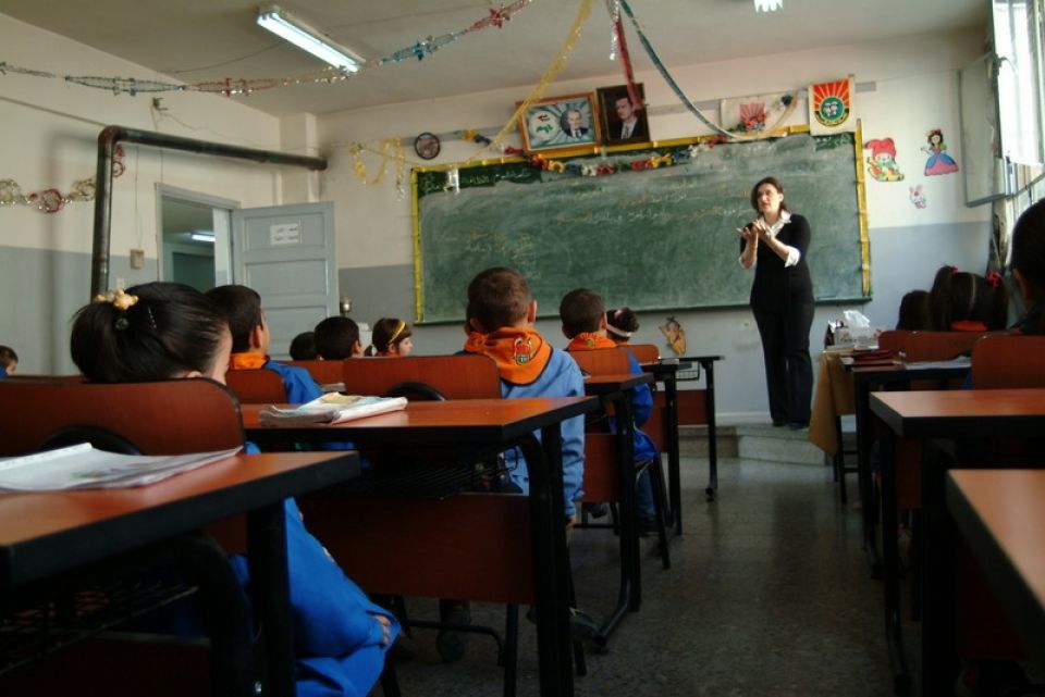 معلمون في الرقة بلا رواتب