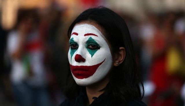 التهريج شكلُ الأزمة العاجز